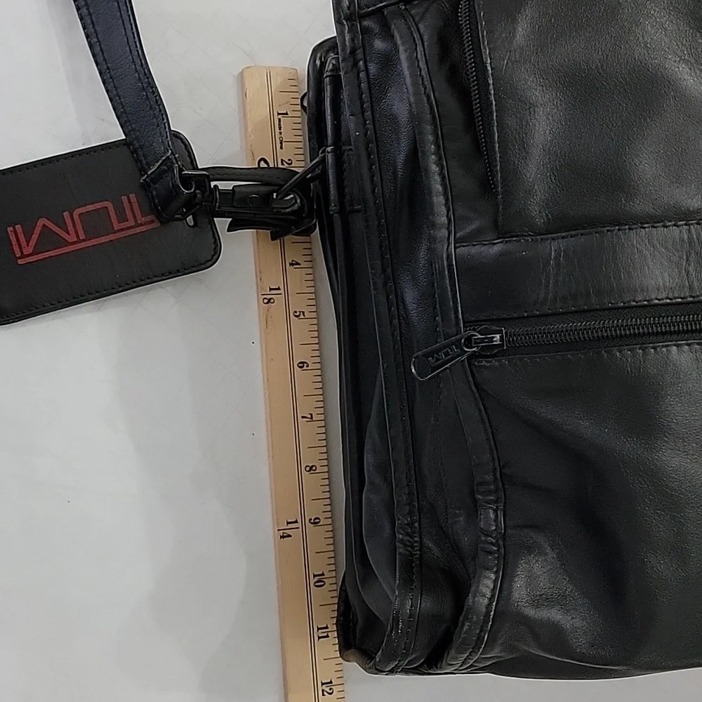 TUMI Black Leather Expandable Padded Laptop Briefcase Messenger Bag Vintage